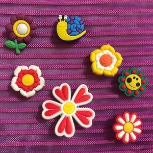 Flowers and snail jibitz